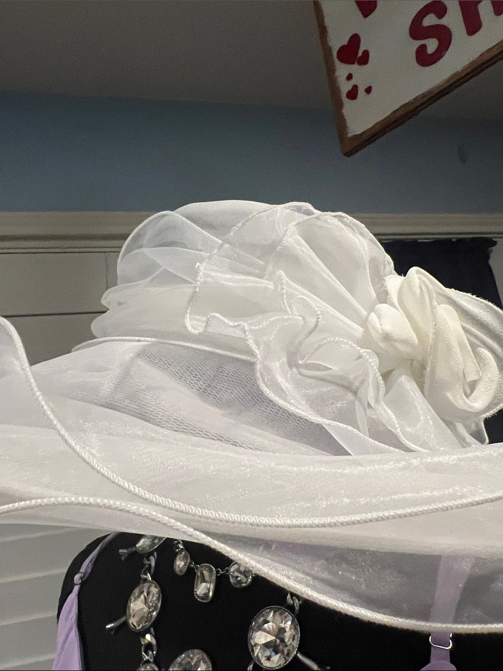 Women's White Organza Wide-Brim Fashion Hat with Decorative Flower